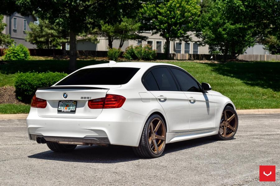  BMW 328i Sedan on Vossen Wheels (CV3-R) 2019 года  (фото 2 из 4)